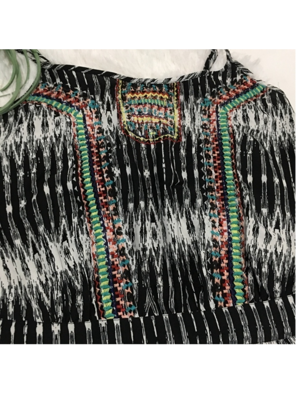Jessica Simpson Aztec Romper Size Small - Picture 4 of 8